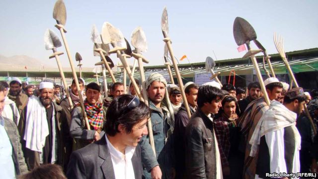 وزارت زراعت به دهقانان ۶۳۴.۶ میلیون افغانی قرضه می‌دهد