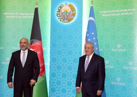 افغانستان و اوزبیکستان روی امضای قرارداد ۱۰ ساله انتقال برق توافق کردند