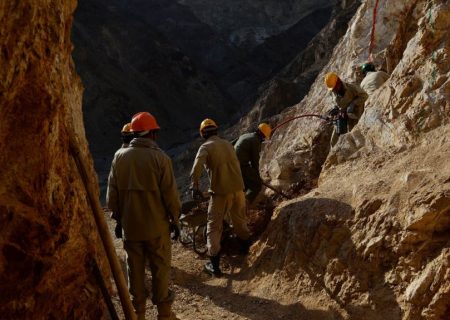 طالبان از استخراج معادن طلای بدخشان درآمد هنگفت دارند