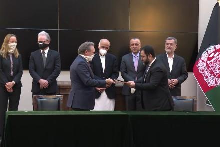 معاهدهٔ حکومت با شرکت استرالیایی در تضاد با قوانین معادن افغانستان می باشد