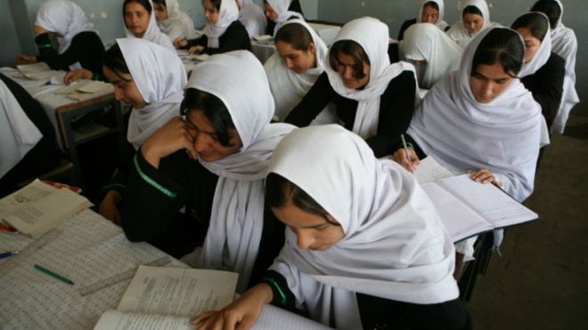 عفو بین‌الملل بهانه‌های طالبان برای بسته ماندن مکاتب دخترانه را «بیهوده» خواند