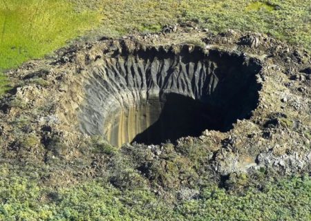 راز حفره‌های انفجاری سیبری چیست؟