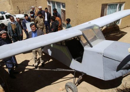 یک جوان بامیانی هواپیما ساخت