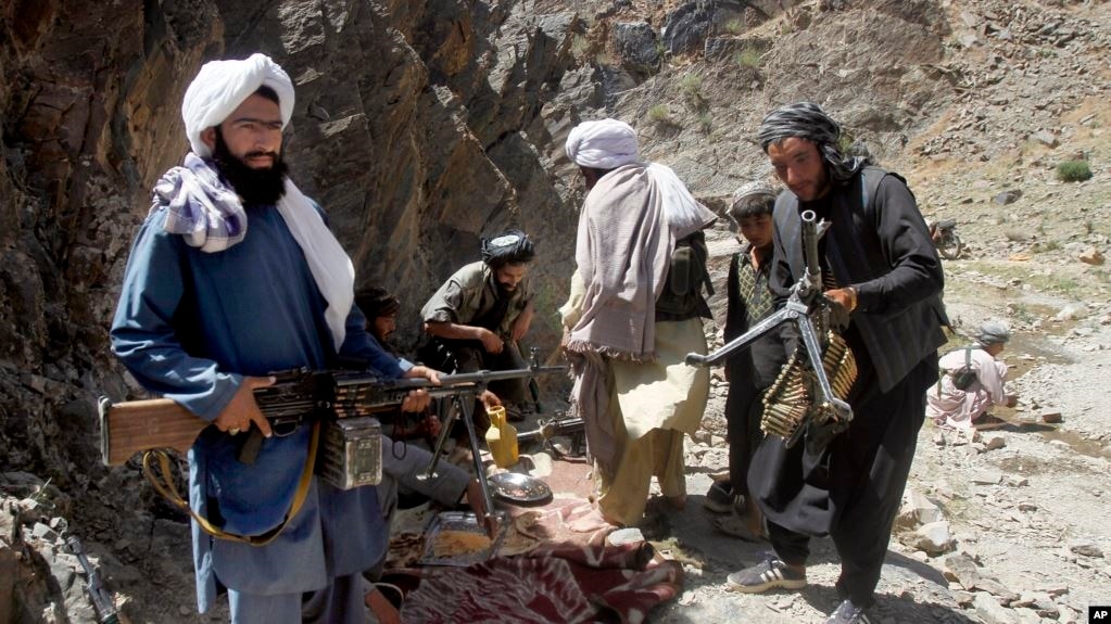طالبان از پایگاه های آمریکا در افغانستان حفاظت کردند