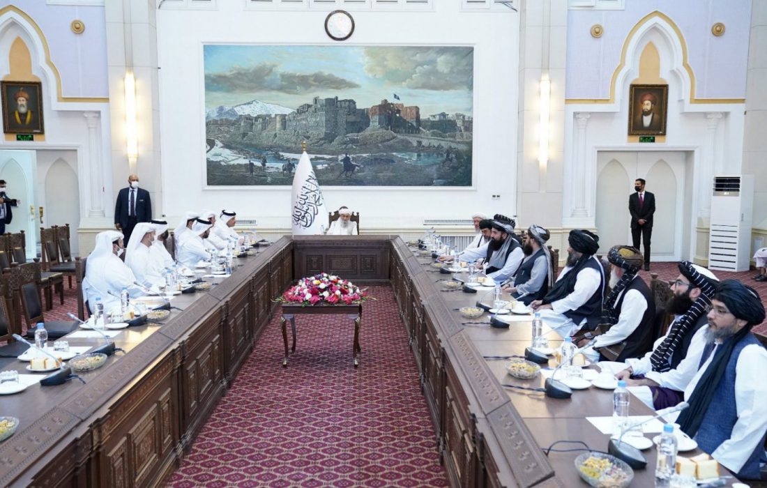 رییس دولت طالبان در ارگ با وزیر خارجه قطر دیدار کرد