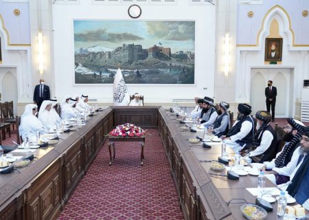 رییس دولت طالبان در ارگ با وزیر خارجه قطر دیدار کرد