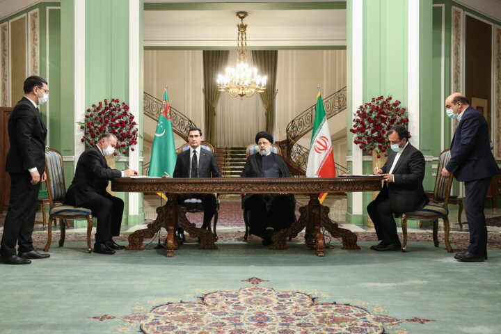 در سفر سردار به تهران ۹ سند همکاری بین ایران و ترکمنستان امضا شد
