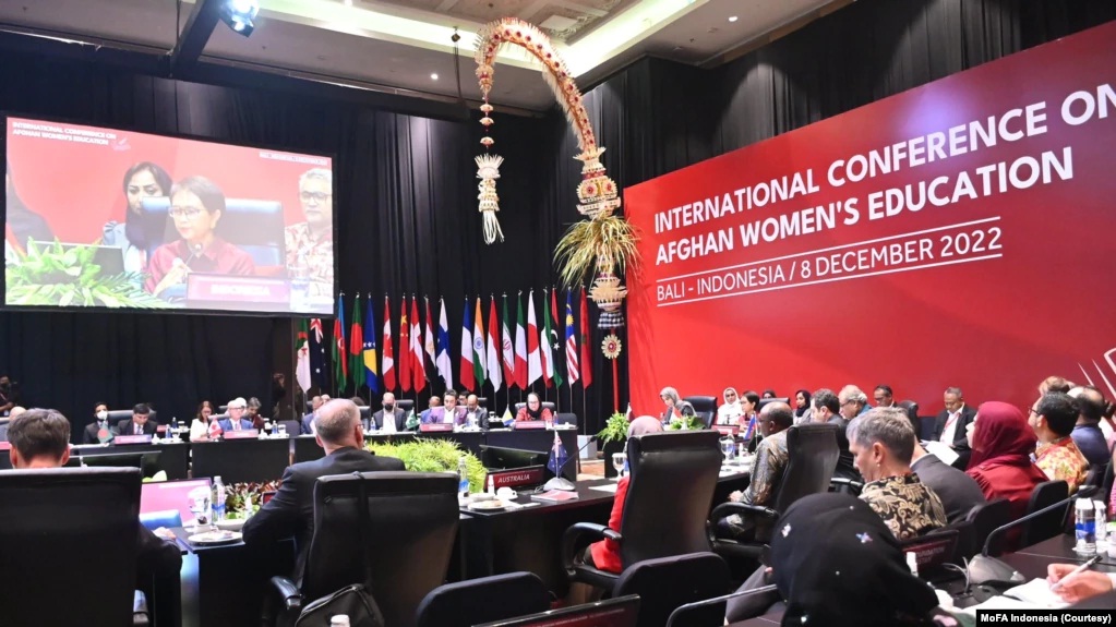 کنفرانس بین المللی آموزش برای زنان افغان در اندونیزیا؛ بر آموزش زنان تاکید شد