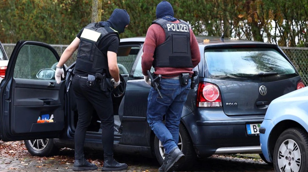 دولت آلمان ۲۵ فرد مسلح را به اتهام طرح‌ریزی برای سرنگونی نظام بازداشت کرد