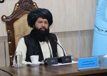 انکار سرپرست وزارت تحصیلات عالی طالبان از وجود مذاهب غیرحنفی در افغانستان