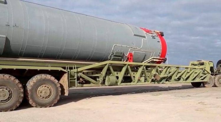 نصب موشک قاره پیما و مجهز با کلاهک هسته‌ای روسیه در نزدیکی قزاقستان