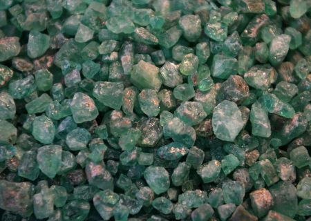 کشف 40 معدن جدید زمرد در پنجشیر