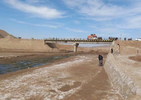 یک پل در فاریاب به ارزش نُه میلیون افغانی با حمایت مالی مردم اعمار شد