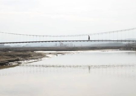 بازسازی پل تخریب‌ شده توسط یک بازرگان