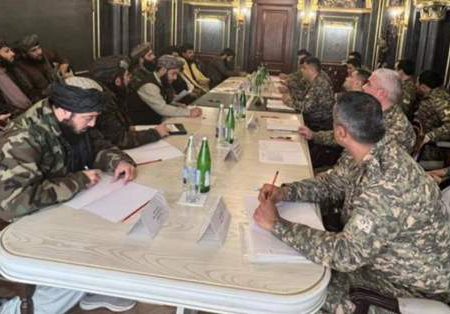مقامات نظامی طالبان و ازبکستان در تاشکند روی «همکاری‌های دوجانبه» گفتگو کردند