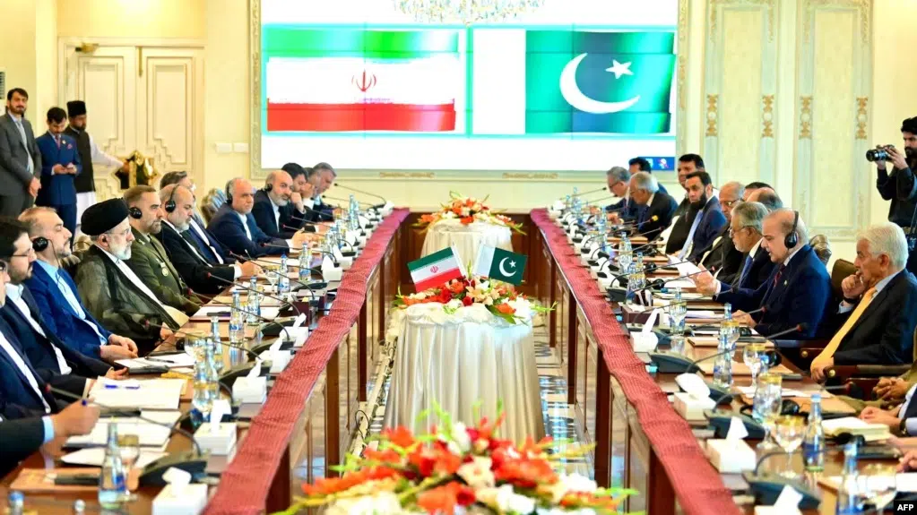 ایران و پاکستان به افزایش تجارت دو کشور تا ده میلیارد دالر توافق کردند
